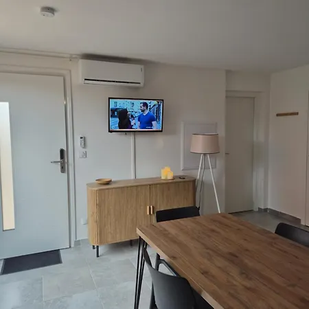 Les Hameaux De Saint Cyprien - Avec Jardin Et Piscine Holiday home