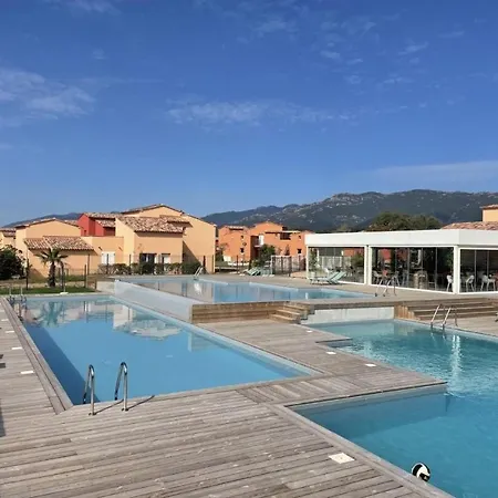 Appartement Climatise Avec Jardin Et Piscine